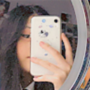 Meet your Posher, Chloe